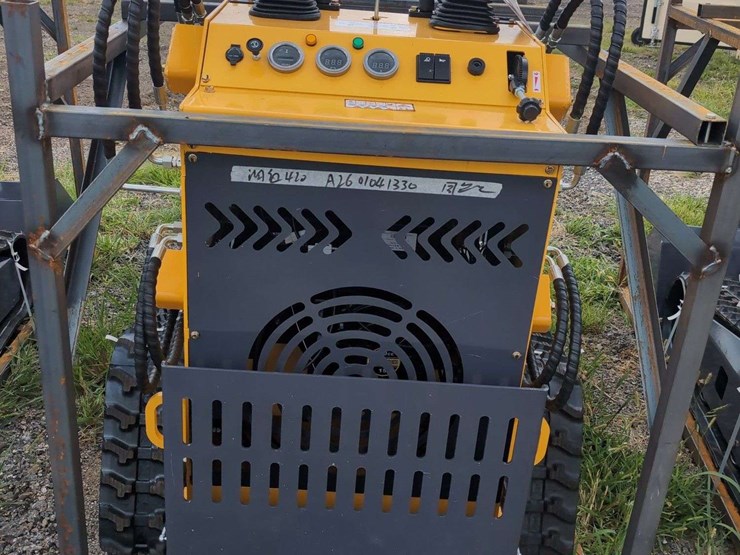 zjg-mini-skid-steer-loader-zj-380-(yellow)---15hp---hand-control-area-damaged-please-review-photos-image-7