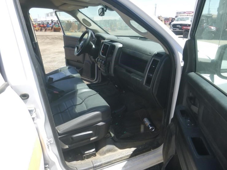 2016-dodge-1500-image-6