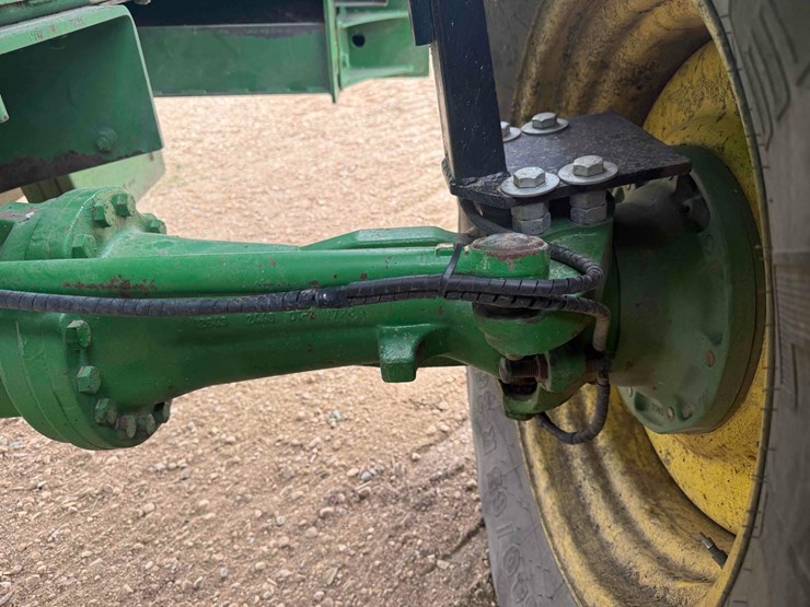 2005-john-deere-7400-image-36