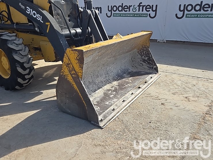 2019-deere-310sl-image-14