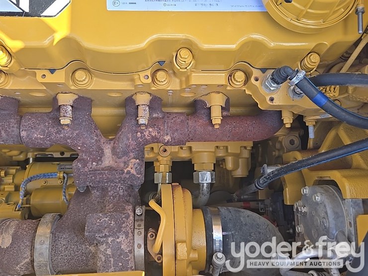 2019-caterpillar-336-image-60