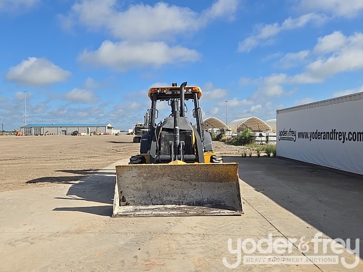 2019-deere-310sl-image-8