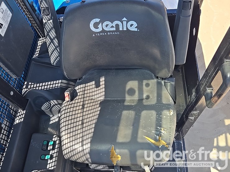 2019-genie-gth1256-image-54