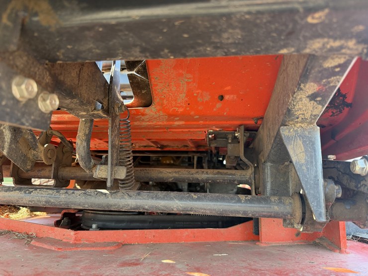 2017-kubota-zd1211-image-38