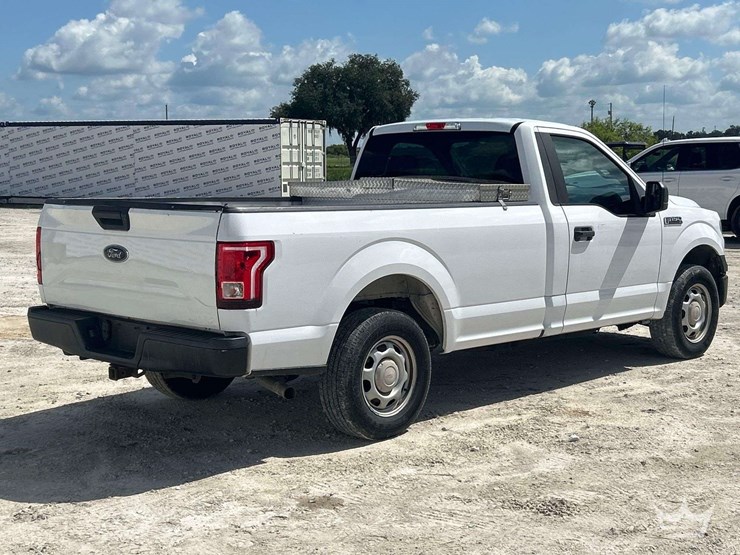 2017-ford-f150-image-3