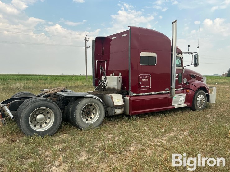 2011-peterbilt-386-image-4