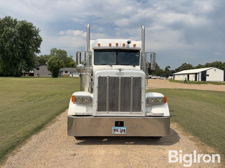 2000-peterbilt-378-image-2