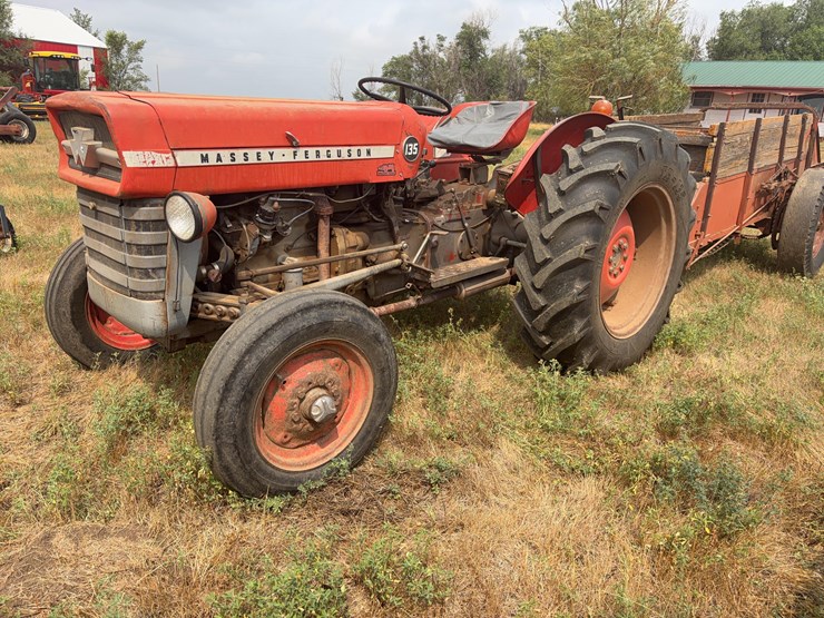 massey-ferguson-135-image-17