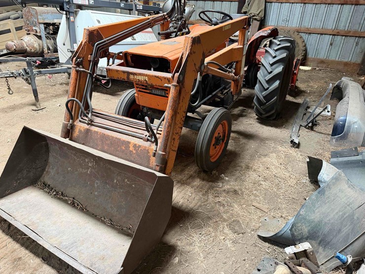 245-kubota-tractor-image-1