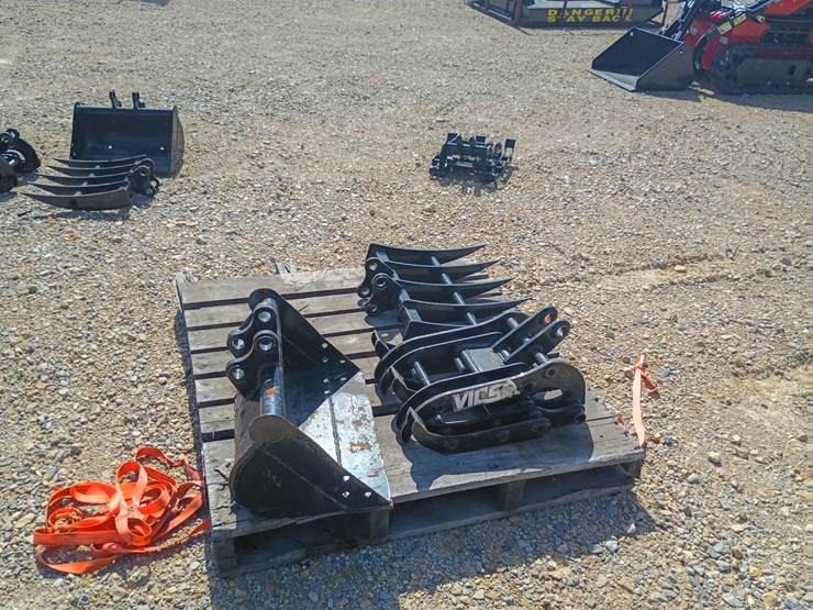 #26113-•-mini-excavator-attachment-set-image-3