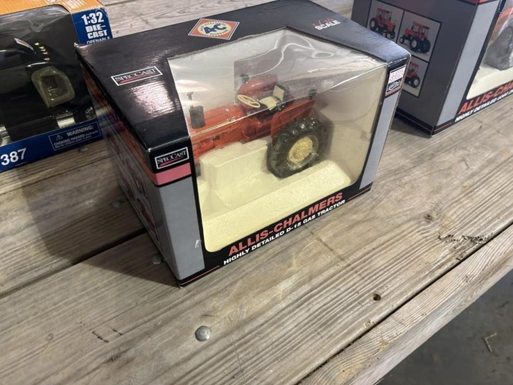 allis-chalmers-highly-detailed-d15-nf-by-speccast-image-2