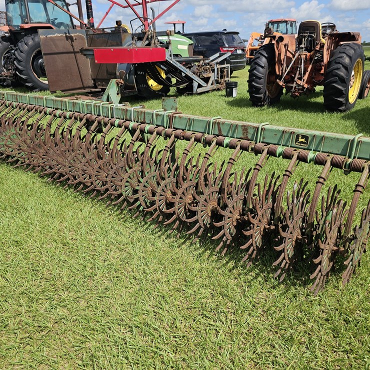 JOHN DEERE 400