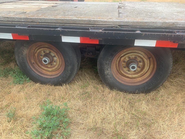 2003-load-max-gooseneck-trailer-image-11