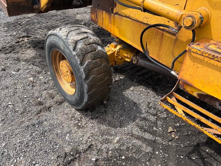 deere-210c-image-14
