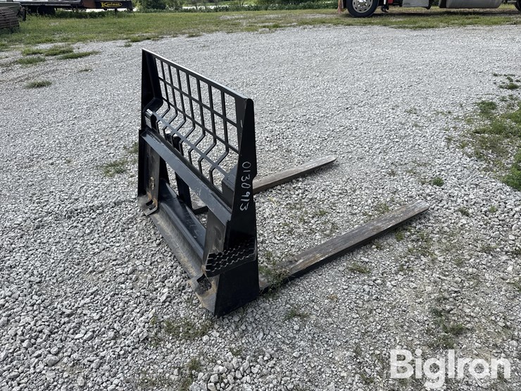 caterpillar-pallet-forks-image-5