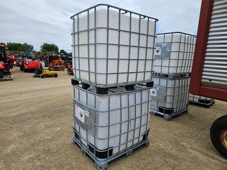 #197-•-2---plastic-tanks-image-2