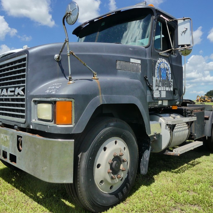 1997 MACK CH612
