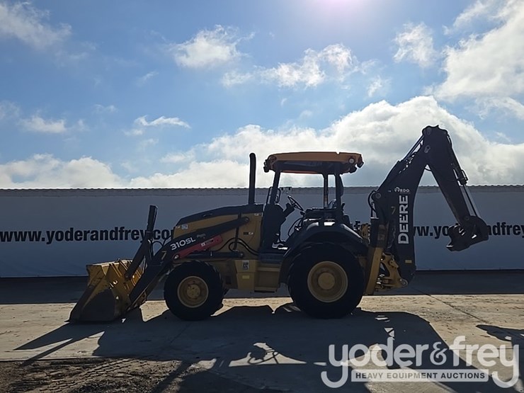 2019-deere-310sl-image-2