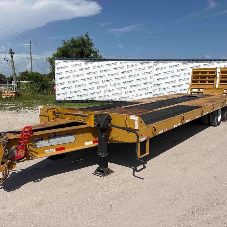 2016 Global 25 Ton T/A Tag Trailer