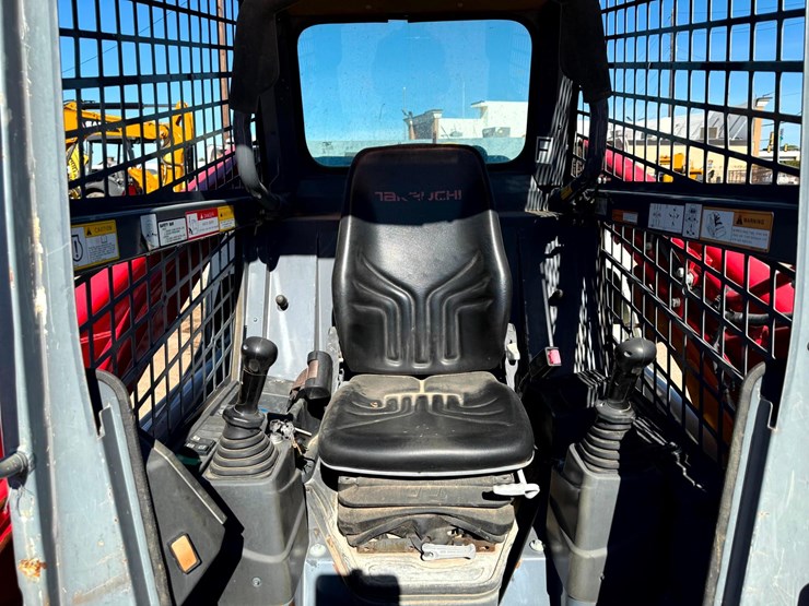2020-takeuchi-tl8r2-image-11