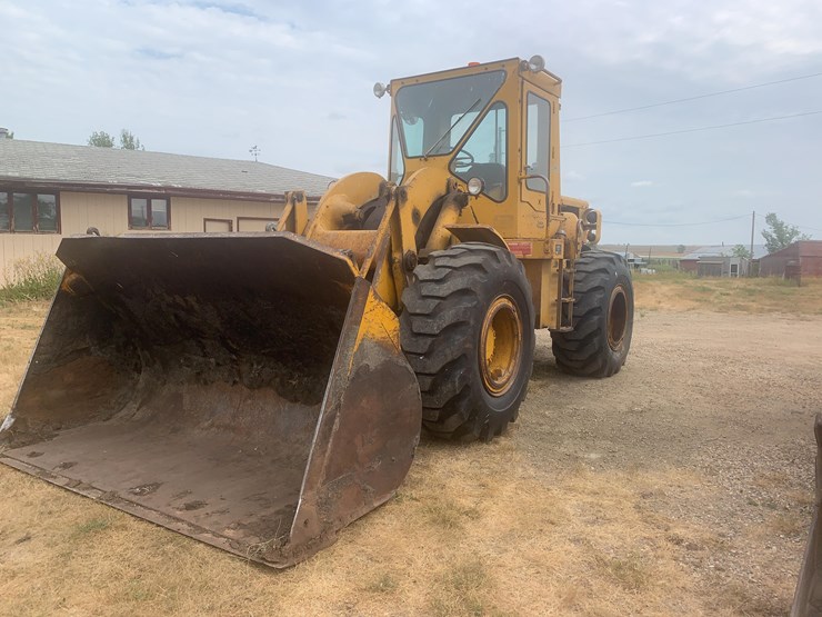 1973-caterpillar-950-image-1