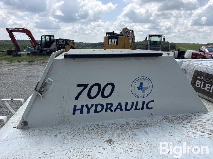 turf-maker-700-hydro-seeder-image-14
