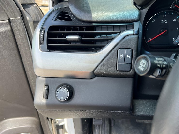chevrolet-tahoe-image-39