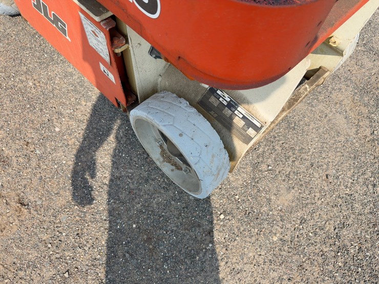 2007-jlg-1230es-image-7