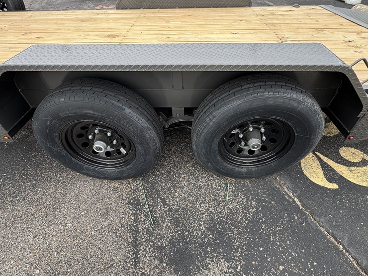 2026-bellwether-premier-18'+2'-car-hauler-trailer-image-3