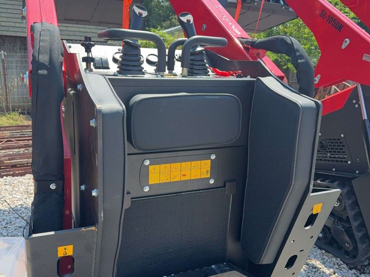 unused-sdl-skid-steer-loader-model-sl-1050k-image-7