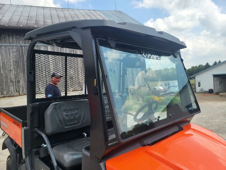 2016-kubota-rtv-x900-image-38