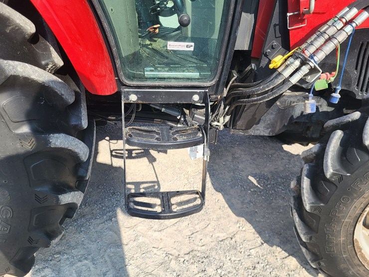 2016-case-ih-farmall-75c-image-38