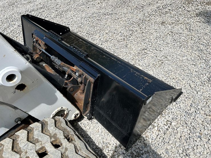 80"-low-pro-skid-steer-bucket-image-4