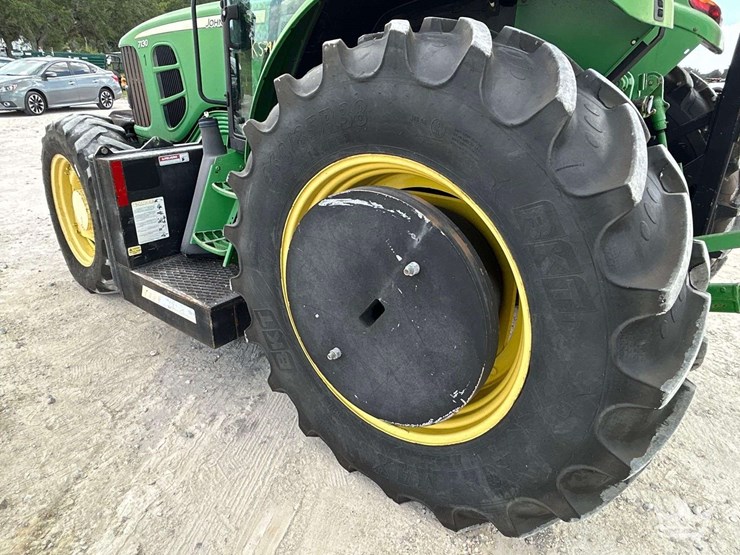 john-deere-7130-image-25