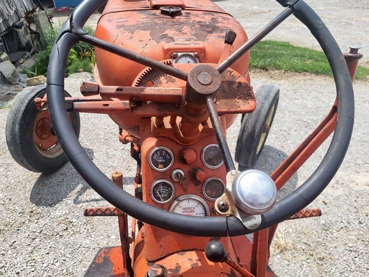 allis-chalmers-d14-tractor-image-41