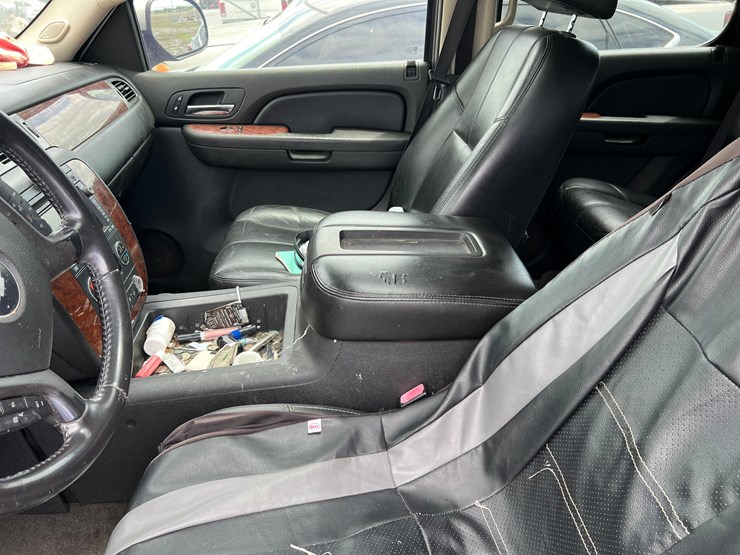 chevrolet-tahoe-image-25