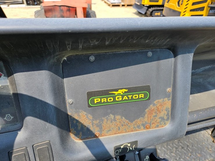 #206-•-john-deere-progator-turf-truck-image-22