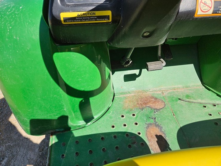 john-deere-gator-image-21