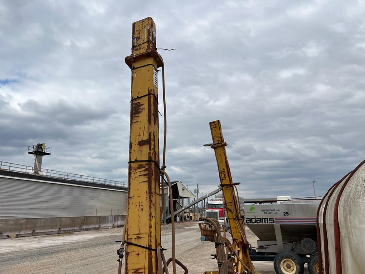 no-reserve-sprayer-nurse-tank-trailer-la02165-image-10