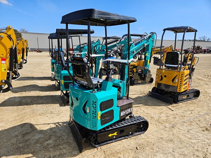 #216-•-2026-agt-mh12rx-mini-excavator-image-5