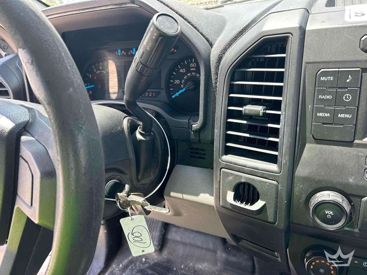 2017-ford-f150-image-13