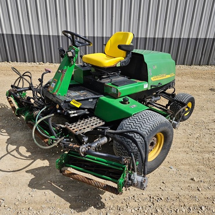 JOHN DEERE 3225B