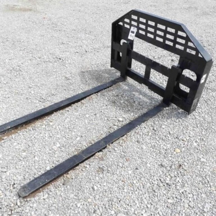 Adjustable 5' Pallet Forks