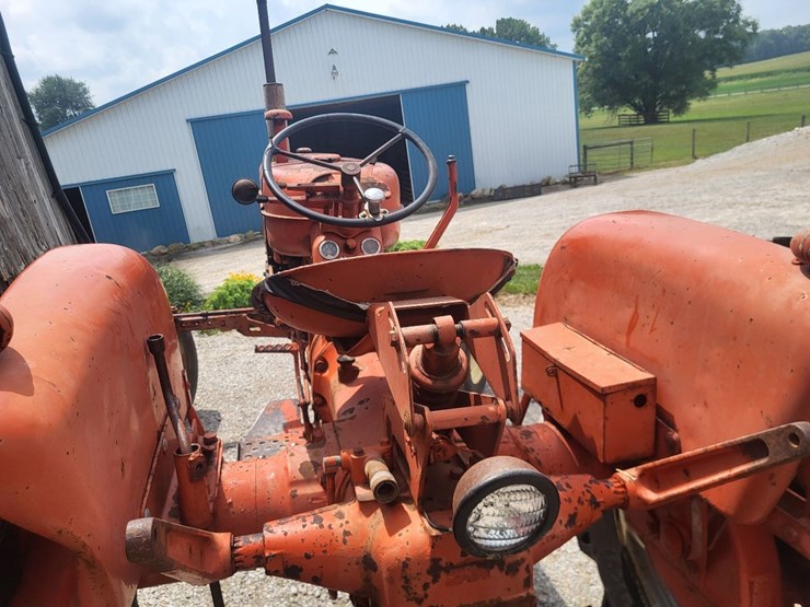 allis-chalmers-d14-tractor-image-27
