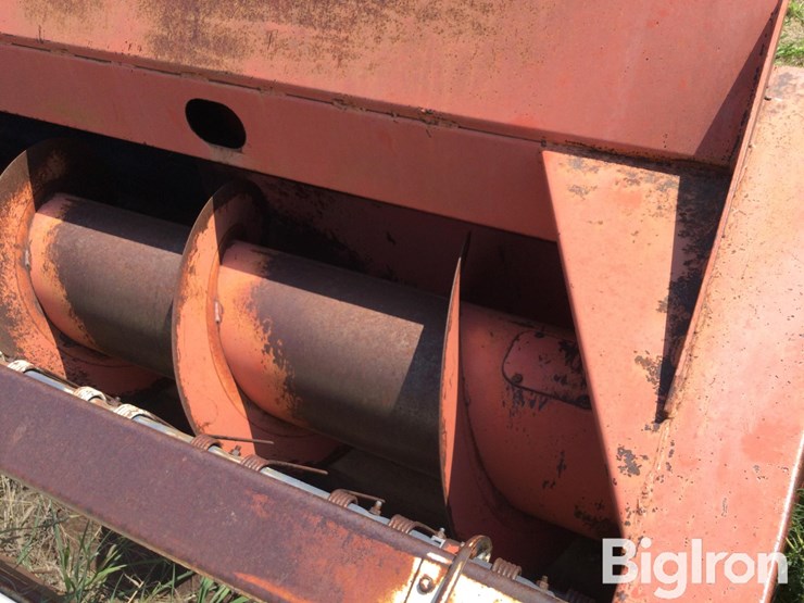 hesston-6600-image-11