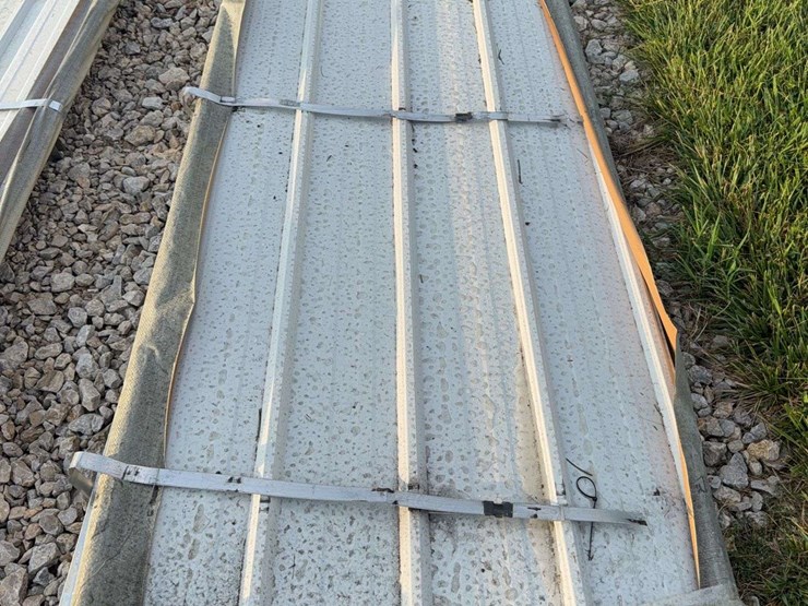 sklp-sk-xh50-galvanized-roofing-sheets-stack-image-1