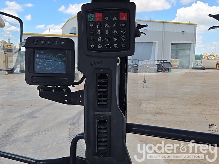 2012-deere-670gp-image-78