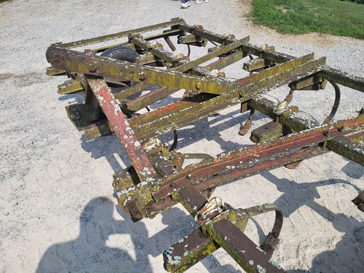 12'--3pt-hitch-field-cultivator-image-10