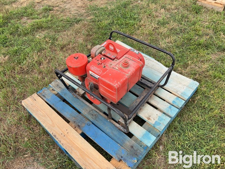 homelite-2750-watt-gas-generator-image-5