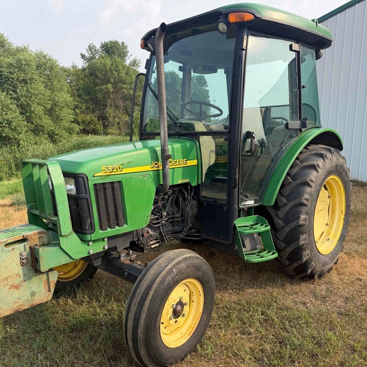 JOHN DEERE 5320